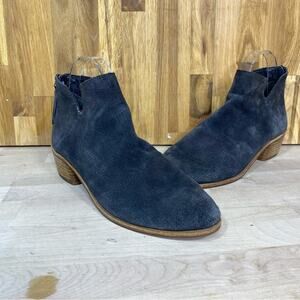 Dolce Vita Karsen Smoke Perforated Suede Ankle Boots Stacked Heel 8.5